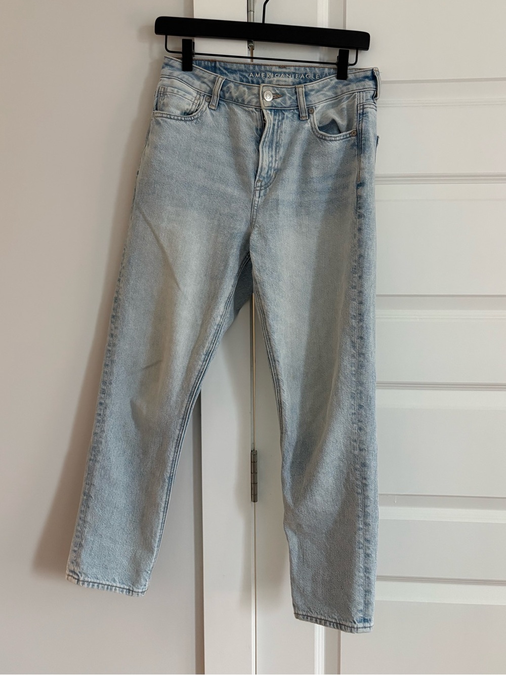 Light Wash American Eagle Jeans
